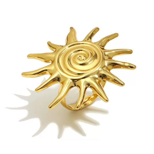 The Helia Radiant Ring