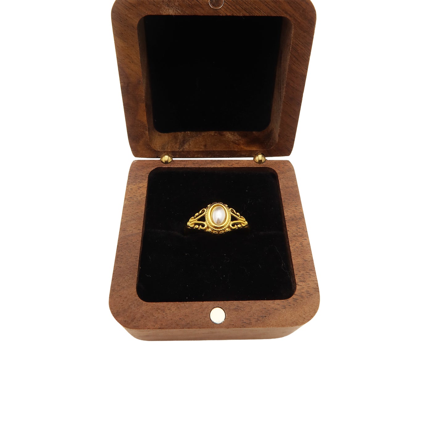The Vintage Muse Pearl Ring